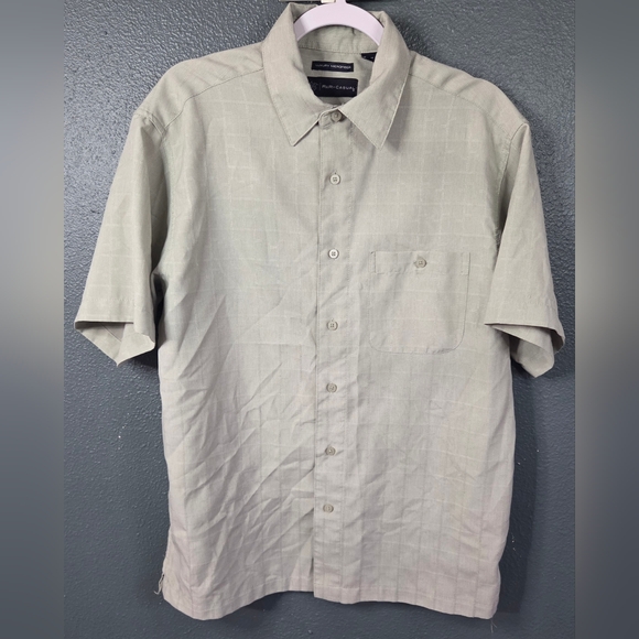 R & R Casual Other - R & R Causal Mens Short-Sleeve Button-Down Shirt in Gray Size Med